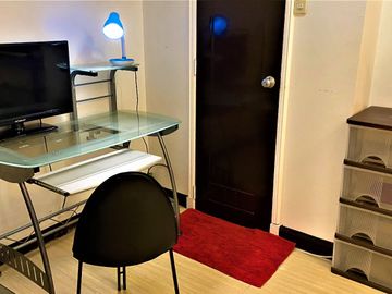 Spacious 3 bedroom apartment with stunning view near Robinsons Place Manila