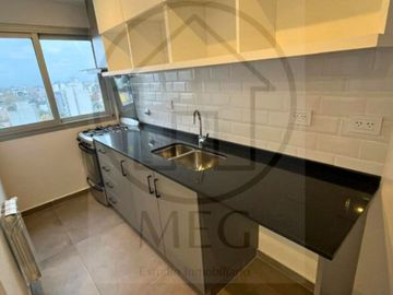 VENTA departamento 3 ambientes con cochera pleno centro de Bernal