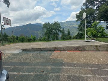 VENDO FINCA DE UNA HECTÁREA ENTRE GIRARDOTA Y BARBOSA ANTIOQUIA