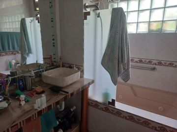 VENDO FINCA DE UNA HECTÁREA ENTRE GIRARDOTA Y BARBOSA ANTIOQUIA