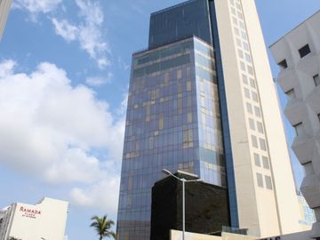 Vendo piso 12 completo de la TORRE AMERICAS  BOCA DEL RIO.VER.