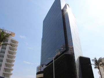Vendo piso 12 completo de la TORRE AMERICAS  BOCA DEL RIO.VER.
