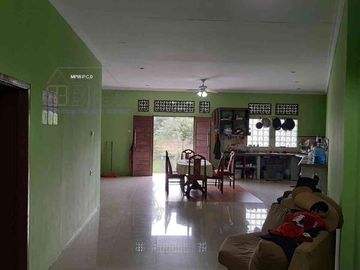 Lakeside House Sekupang: Luxury Residence in Shangrila Garden for Sale