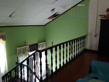 Lakeside House Sekupang: Luxury Residence in Shangrila Garden for Sale