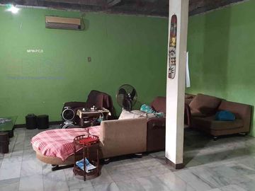 Lakeside House Sekupang: Luxury Residence in Shangrila Garden for Sale