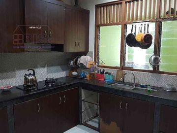 Lakeside House Sekupang: Luxury Residence in Shangrila Garden for Sale