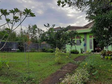 Lakeside House Sekupang: Luxury Residence in Shangrila Garden for Sale