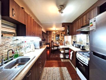 Casa en Alonso de Villanueva $ 180.000.000.-