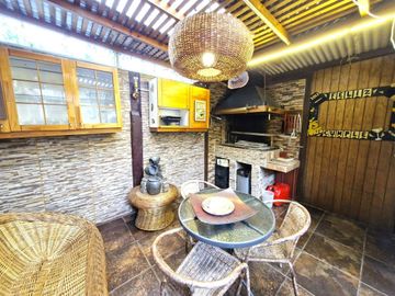 Casa en Alonso de Villanueva $ 180.000.000.-