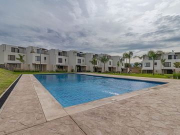 Casa en Venta con canchas de tenis en Xochitepec Morelos