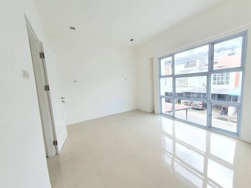 Dijual Rumah Komplek Mutiara Palace di Percut Sei Tuan, Deli Serdang, Sumatera Utara