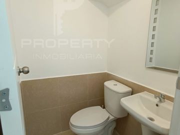 Casa en venta 3 dormitorios Valle de los Chillos CRÉDITO VIP Con Piscina. Conocoto La Salle.