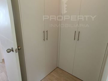 Casa en venta 3 dormitorios Valle de los Chillos CRÉDITO VIP Con Piscina. Conocoto La Salle.