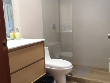 Oferta! Vendo hermosa casa remodelada en calle residencial en San Borja !