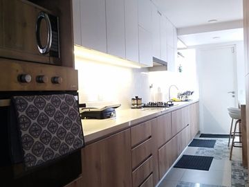 Oferta! Vendo hermosa casa remodelada en calle residencial en San Borja !