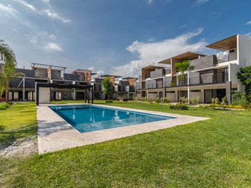 Casa en Venta con Alberca al sur  de Cuernavaca Morelos