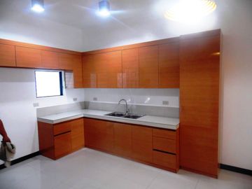 6 Units 2-storey Apartment for SALE in Angeles City Pampanga very near to Clark Free Port Zone