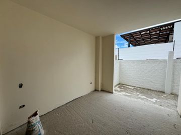 Casa en construcción en venta cerca al centro