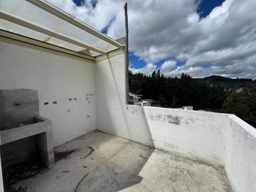 Casa en construcción en venta cerca al centro