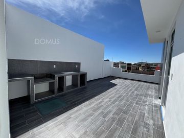 CASA EN VENTA EN MONTE OLIMPO