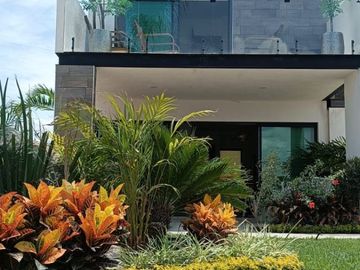 Casa en Venta en privada de 16 casa con alberca a 15 minutos de Cuernavaca Morelos