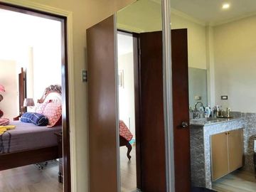 SemiFurnished 5BR House & Lot 10 min to the  beach Php13M