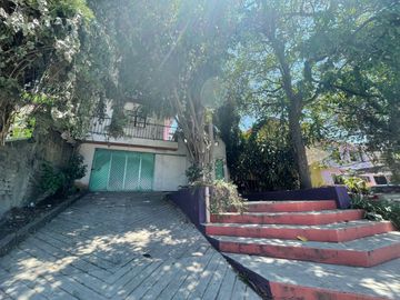 Casa en San Rafael Chamapa  Naucalpan Venta  300m² con Doble Frente y Departamentos de 1 y 2 Recámaras