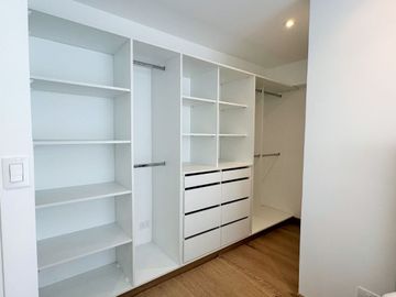 VENDO DEPARTAMENTO EN MIRAFLORES - CERCA DE PARQUE