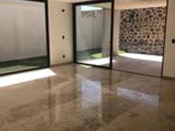 CASA CON CUARTA RECAMARA Y BAÑO COMPLETO  EN PLANTA BAJA EN LOMAS DE CAMPANARIO NORTE