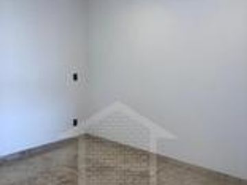 CASA CON CUARTA RECAMARA Y BAÑO COMPLETO  EN PLANTA BAJA EN LOMAS DE CAMPANARIO NORTE