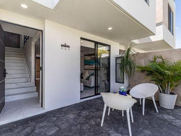 Casa en Venta con alberca canchas de pádel a 15 minutos  de Cuernavaca en Xochitepec Morelos