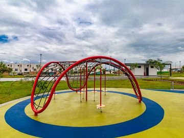 Casa en Venta con alberca canchas de pádel a 15 minutos  de Cuernavaca en Xochitepec Morelos