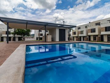 Casa en Venta con alberca pet park al sur de Cuernavaca en Xochitepec Morelos
