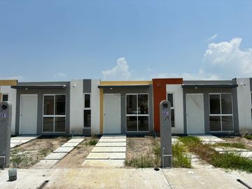 Casa de 1 nivel en Fracc. Lagos de Puente moreno en Veracruz