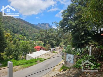 VENTA DE CASA ESTILO ALPINA EN MINERAL DEL CHICO