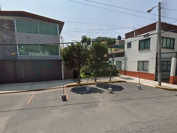 ¡¡Atención Inversionistas!! Venta de Hermosa Casa , Col. Paseos de Churubusco, CDMX.