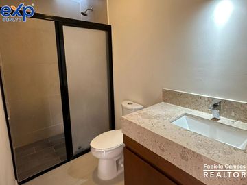 Casa en venta de 2 pisos y 2 recámaras en Conkal Yucatán - Preventa diciembre 2026
