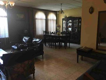 VENTA DE CASA EN URDESA NORTE  GUAYAQUIL, CERCA DE CIUDAD COLON Y CENTRO EMPRESARIAL COLON