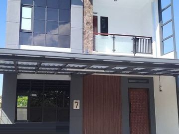 Rumah Hom Lembang, Baru 2/1 LANTAI, Harga Murah Mewah, Villa Minimalis di Bandung Barat, Jual Dijual