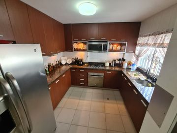 Departamento iluminado y espacioso en venta en Av. Los Ingenieros Valle Hermoso Surco