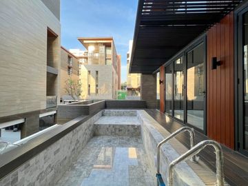 **Super Luxury Class Prime Location with Private Pool and Elevator Inside the House! For Sale: Ultra-Luxurious Detached Pool Villa, 4.5 Stories in the