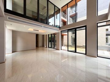**Super Luxury Class Prime Location with Private Pool and Elevator Inside the House! For Sale: Ultra-Luxurious Detached Pool Villa, 4.5 Stories in the