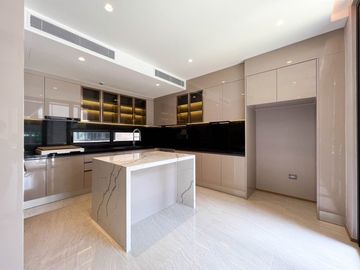 **Super Luxury Class Prime Location with Private Pool and Elevator Inside the House! For Sale: Ultra-Luxurious Detached Pool Villa, 4.5 Stories in the