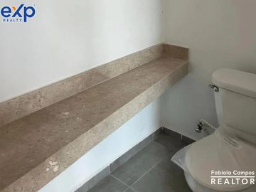 Casa de 2 pisos y 2 recámaras en venta en la zona oriente de Mérida - Entrega octubre 2024