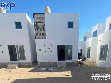Casa de 2 pisos y 2 recámaras en venta en la zona oriente de Mérida - Entrega octubre 2024