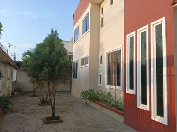 VENDO PROPIEDAD ESQUINERA, IDEAL PARA NEGOCIO O EMPRESA PRECIO DE OPORTUNIDAD.