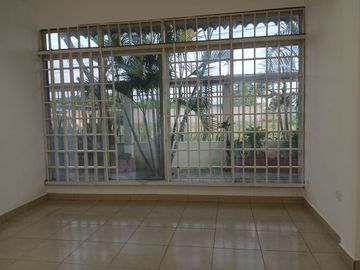 VENDO PROPIEDAD ESQUINERA, IDEAL PARA NEGOCIO O EMPRESA PRECIO DE OPORTUNIDAD.