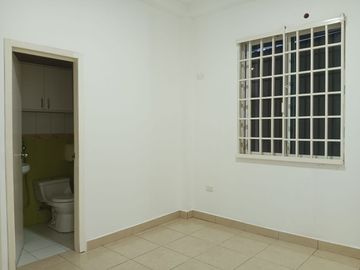 VENDO PROPIEDAD ESQUINERA, IDEAL PARA NEGOCIO O EMPRESA PRECIO DE OPORTUNIDAD.