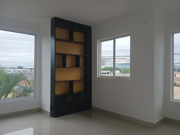 VENDO PROPIEDAD ESQUINERA, IDEAL PARA NEGOCIO O EMPRESA PRECIO DE OPORTUNIDAD.