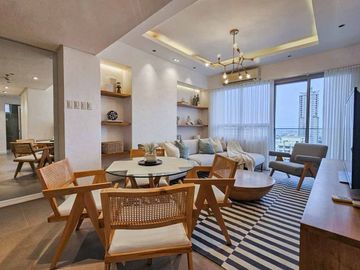 Newly Renovated 2 Bedroom Condo with Balcony for Sale in Cebu IT Park